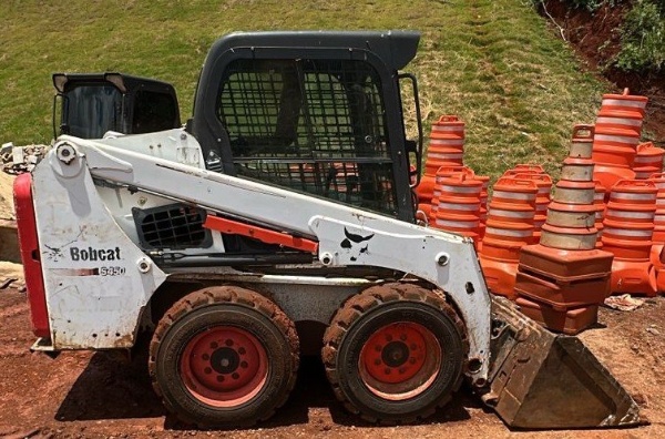 Mini Carregadeira Bobcat S450 ano 2019
