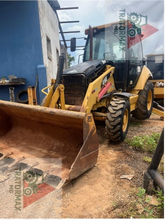 Retroescavadeira Caterpillar 416 E ano 2013