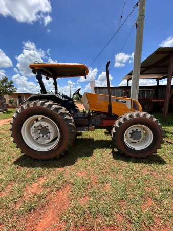 Trator Valtra A950 ano 2012 - A950 - Máquinas Agrícolas