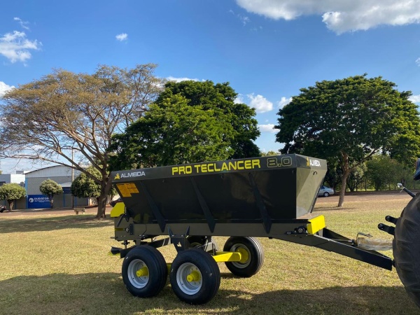 Distribuidor Almeida Distribuidor de Calcareo e composto 6 ton ano 2026