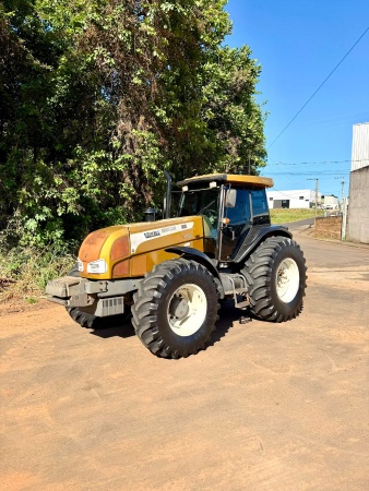 Trator Valtra BH 165 ano 2010 - BH 165 - Máquinas Agrícolas