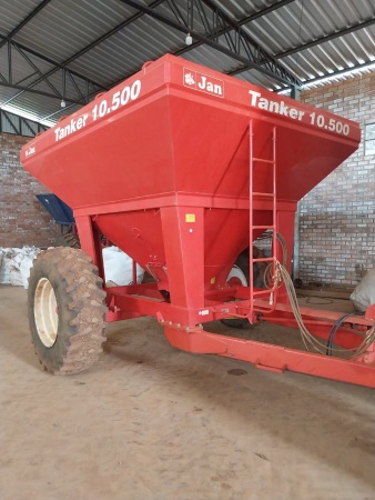 Carreta Graneleira Jan Tanker 10500 ano 2015