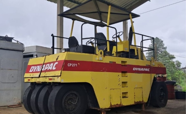 Rolo Compactador Dynapac CP271 ano 2003 - CP271 - Pavimentação e Infraestrutura
