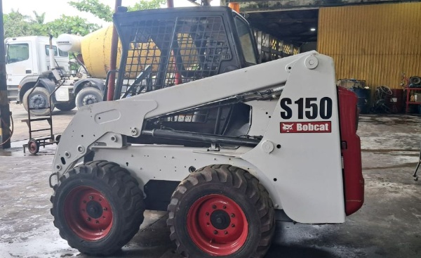 Mini Carregadeira Bobcat S150 ano 2009