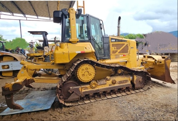 Trator de Esteira Caterpillar D6N XL ano 2014