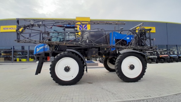 Pulverizador Autopropelido New Holland SP3500 ano 2013