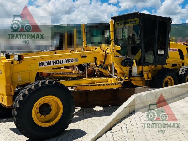 Motoniveladora New Holland RG140B ano 2010