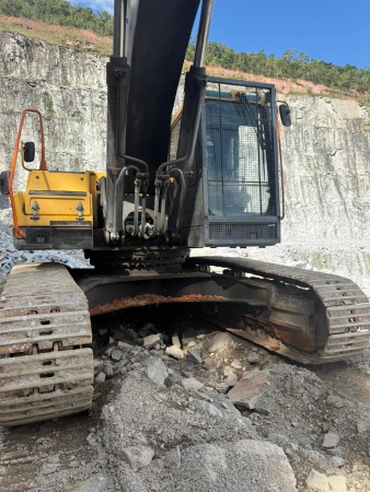 Escavadeira Volvo EC360BLC ano 2011