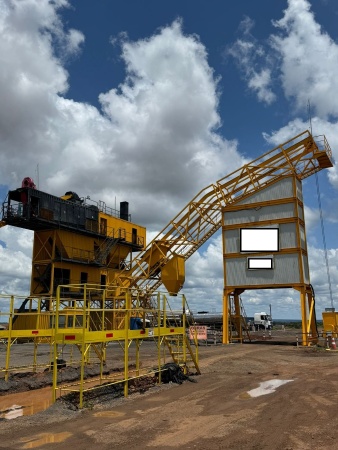 Usina de Asfalto Lintec-Ixon CSD 1500 ano 2019