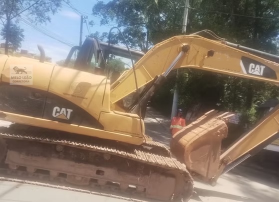 Escavadeira Caterpillar 312C ano 2008