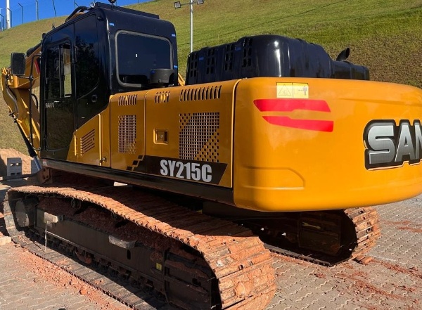 Escavadeira SANY SY215C ano 2023