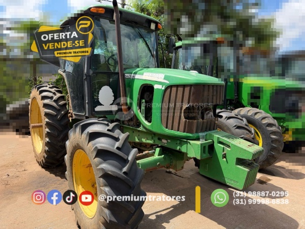 Trator John Deere 6125 J ano 2011