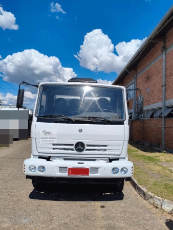 Caminhão Mercedes Benz 2726 ano 2011