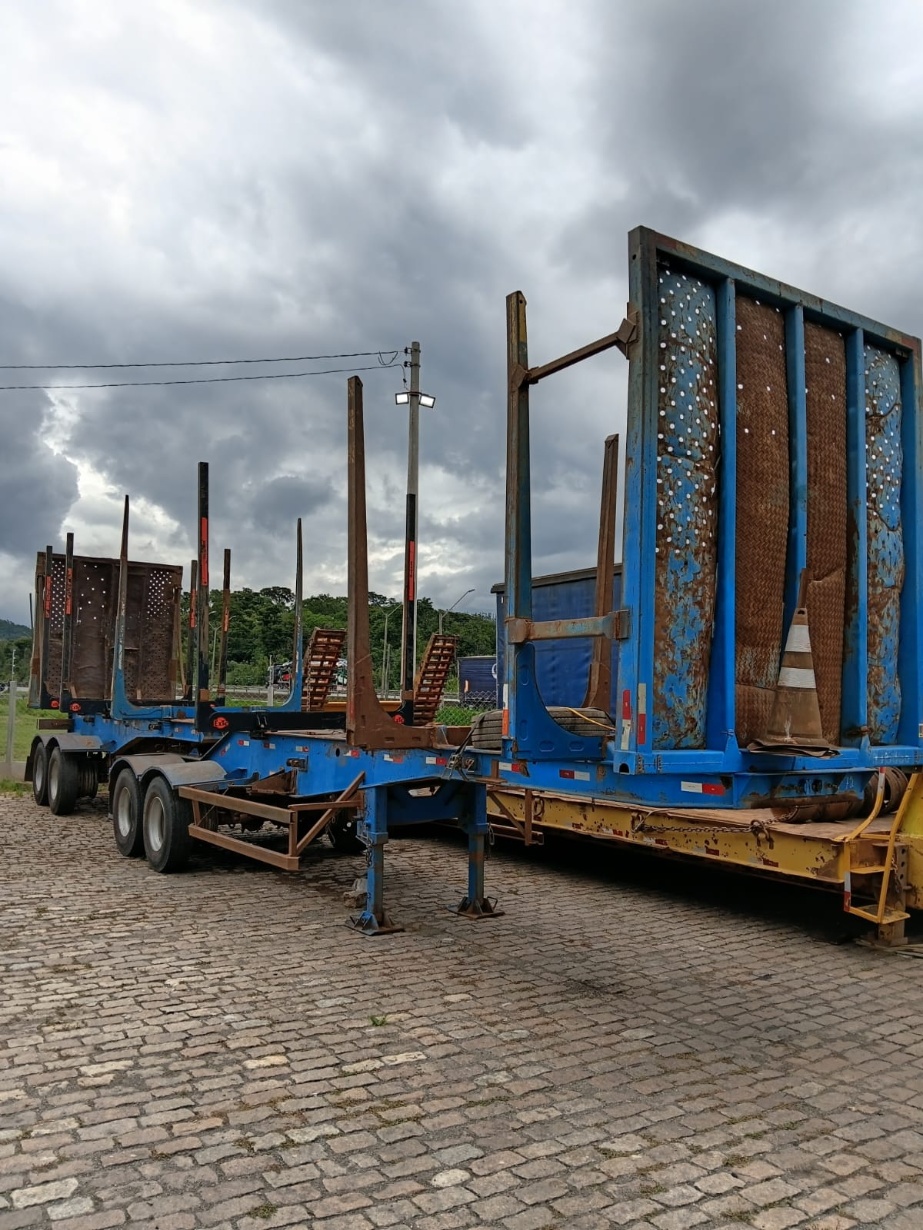 Carroceria Rodofort Bitrem Florestal ano 2013