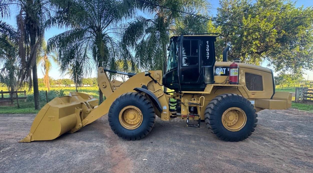 Pá Carregadeira Caterpillar 938K