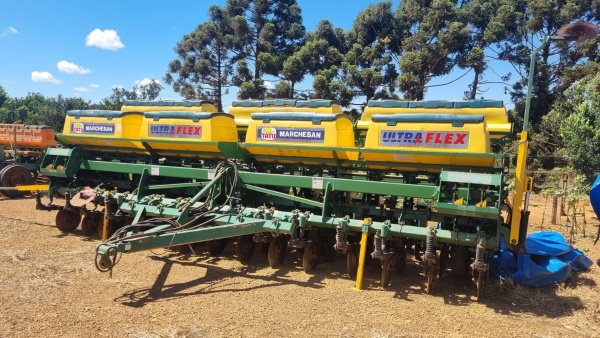 Plantadeira Tatu ULTRA FLEX ano 2014