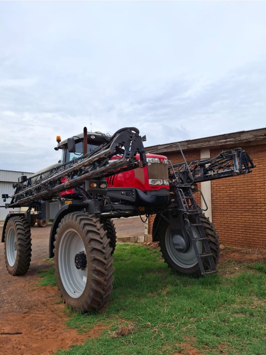 Pulverizador Autopropelido Massey Ferguson MF 9330 ano 2021