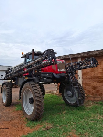 Pulverizador Autopropelido Massey Ferguson MF 9330 ano 2021
