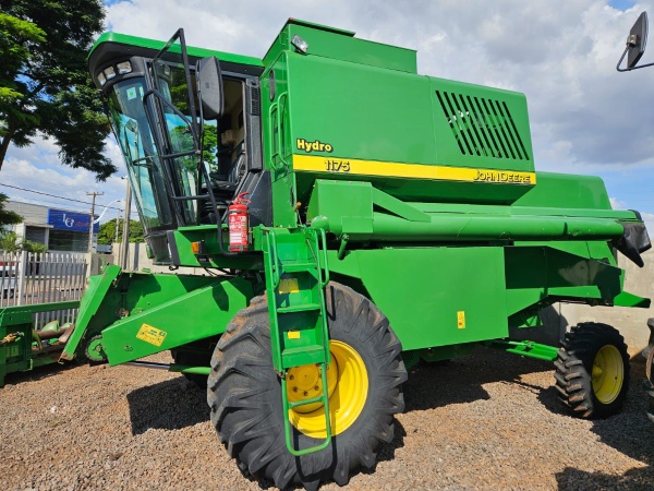 Colheitadeira John Deere 1175 Hydro ano 2009