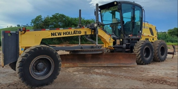 Motoniveladora New Holland RG170.B  ano 2018