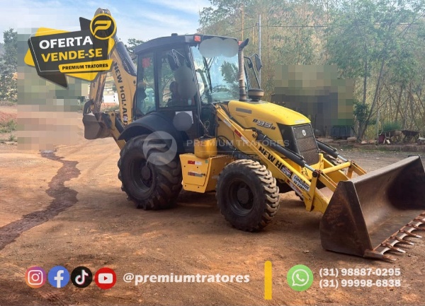 Retroescavadeira New Holland B95B 4x4 ano 2021