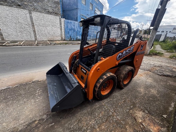 Mini Carregadeira Case SR150B ano 2010
