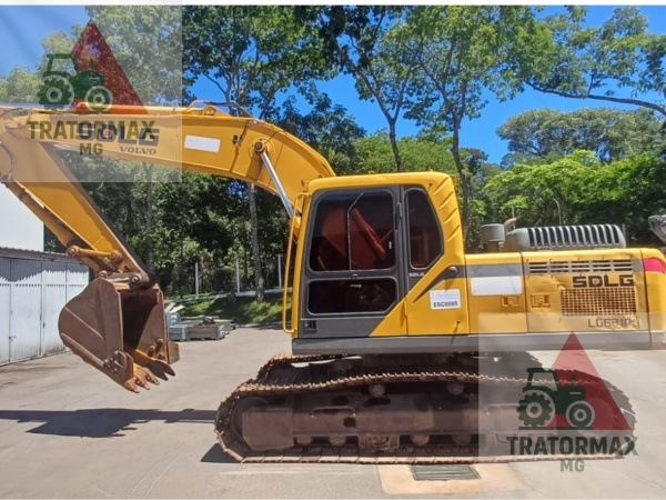 Escavadeira SDLG LG6210E ano 2016