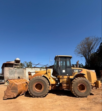 Pá Carregadeira Caterpillar 950H ano 2012