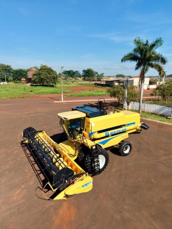 Colheitadeira New Holland TC 5090   ano 2016