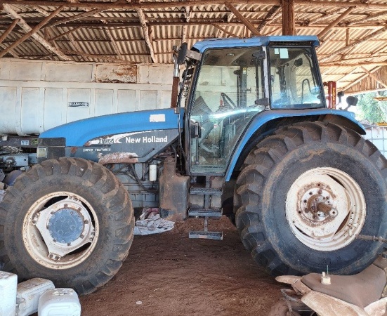 Trator New Holland TM165 ano 2002