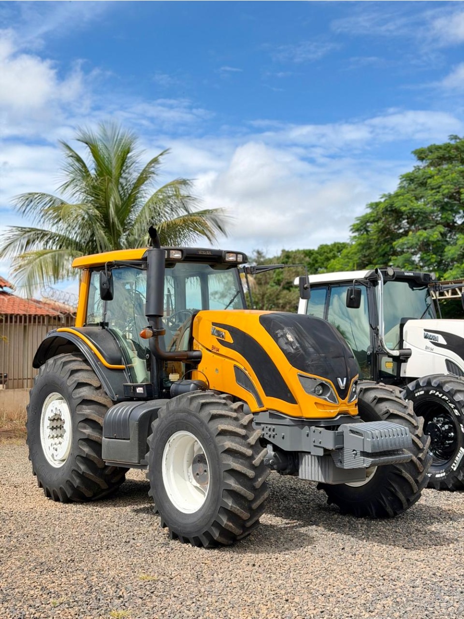 Trator Valtra BH 194 ano 2018