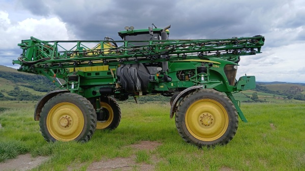 Pulverizador Autopropelido John Deere M4030 ano 2019 - M4030 - Máquinas Agrícolas