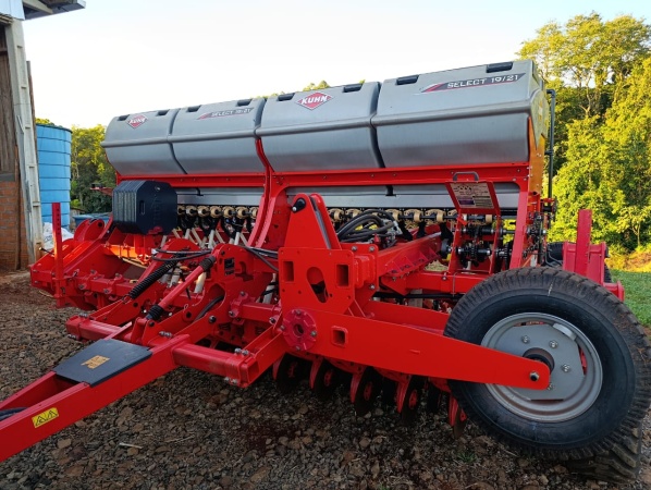 Outros implementos agrícolas Kuhn Select 21 ano 2022