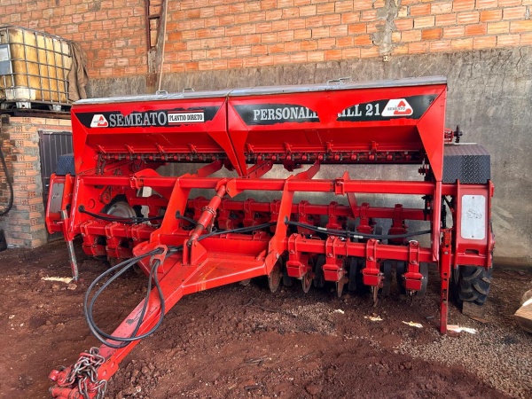 Plantadeira Semeato Personalle Drill 21