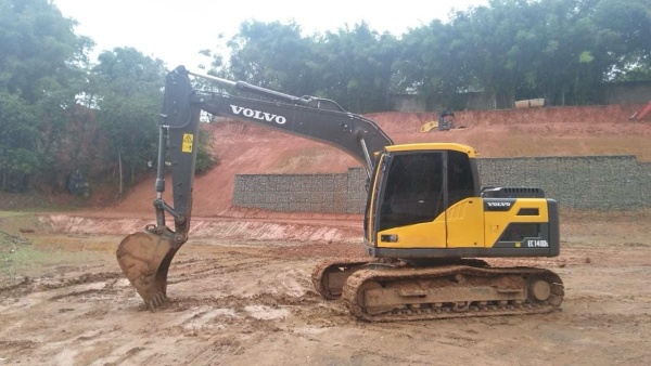 Escavadeira Volvo EC140DL ano 2022