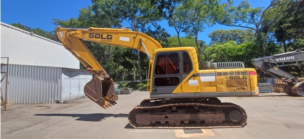 Escavadeira SDLG LG6210E ano 2016