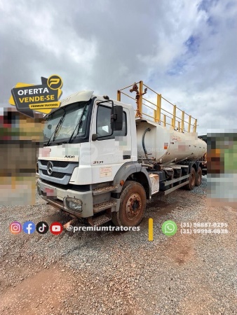 Caminhão Mercedes Benz Axor 3131 ano 2014