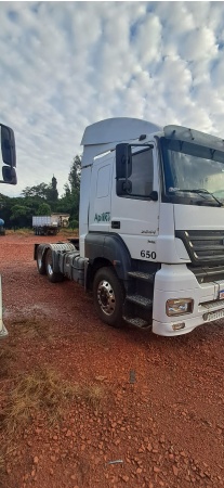 Caminhão Mercedes Benz Axor 2544 ano 2011