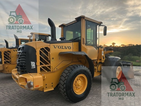 Pá Carregadeira Volvo L60F ano 2020