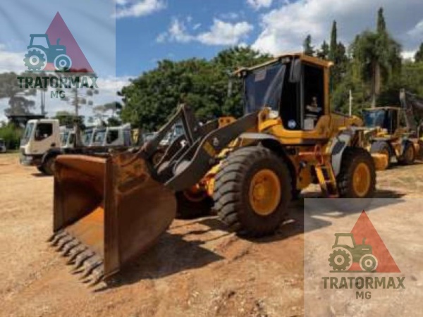 Pá Carregadeira Volvo L60F ano 2023