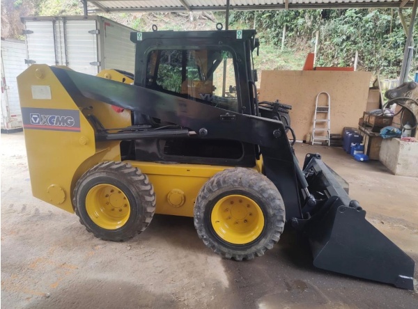 Retroescavadeira XCMG XC870BR ano 2018 - XC870BR - Máquinas de Linha Amarela