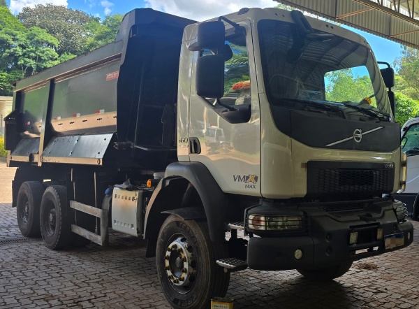 Caminhão Volvo VMX 360 ano 2024 - VMX 360 - Caminhões e Carretas