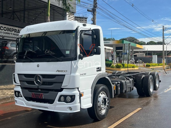 Caminhão Mercedes Benz Atego 2426 ano 2022