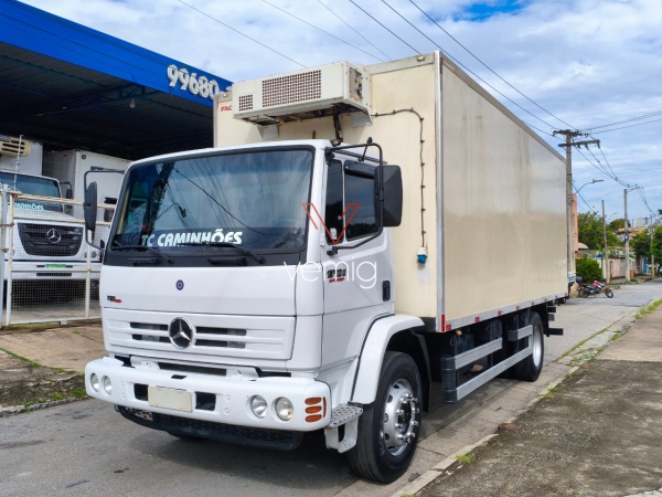 Caminhão Mercedes Benz 1718 ano 2012