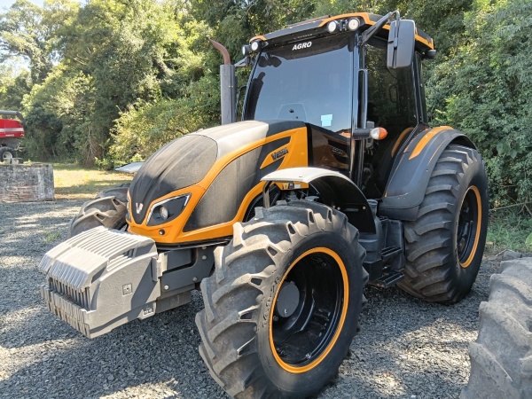 Trator Valtra A144 HiTech ano 2022