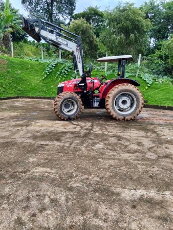 Trator Massey Ferguson MF 6711 ano 2017
