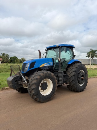 Trator New Holland T7060 ano 2009