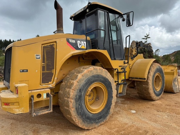 Pá Carregadeira Caterpillar 950H ano 2008