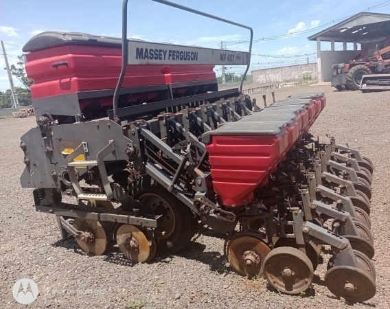Plantadeira Massey Ferguson MF 407 ano 2012