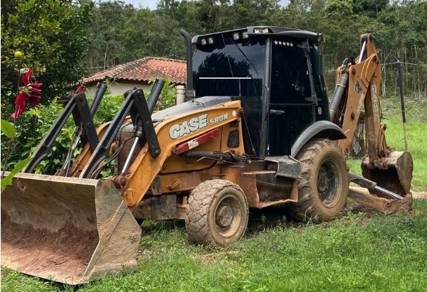 Retroescavadeira Case 580N ano 2017